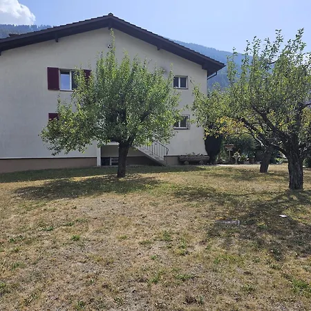Вилла Large And Comfortable House With Garden Ems